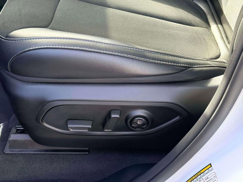 Used 2024 Jeep Grand Cherokee Altitude image 13