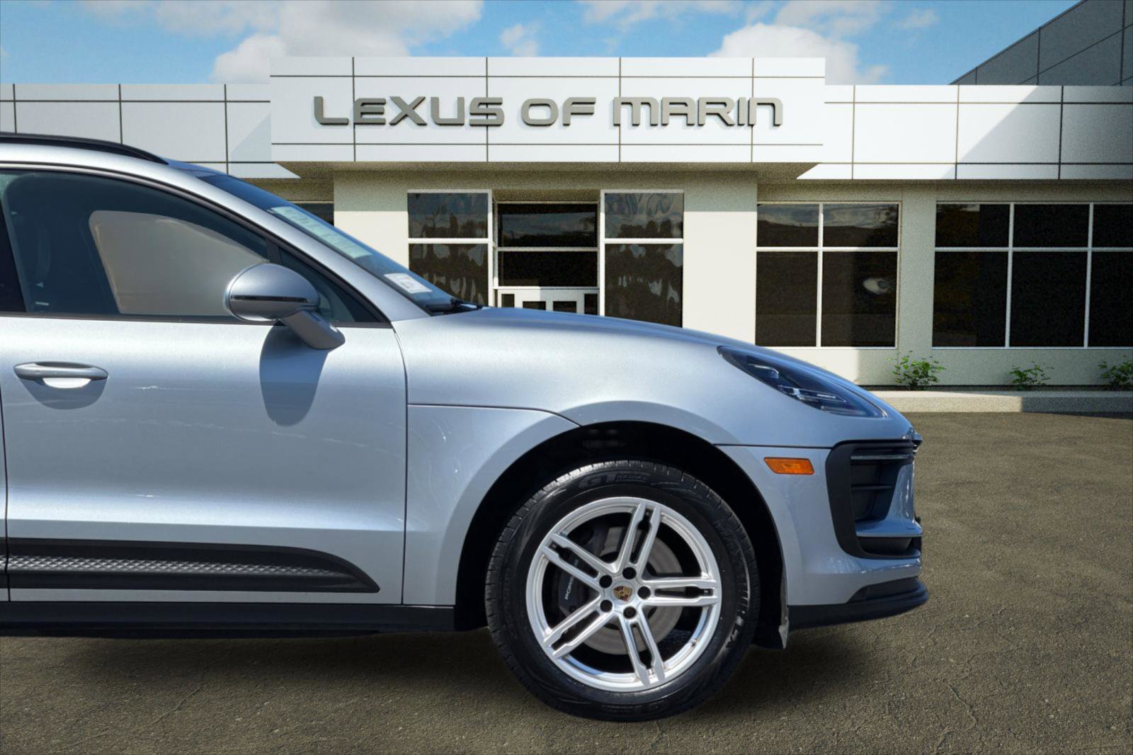 Used 2022 Porsche Macan AWD/4WD image 36