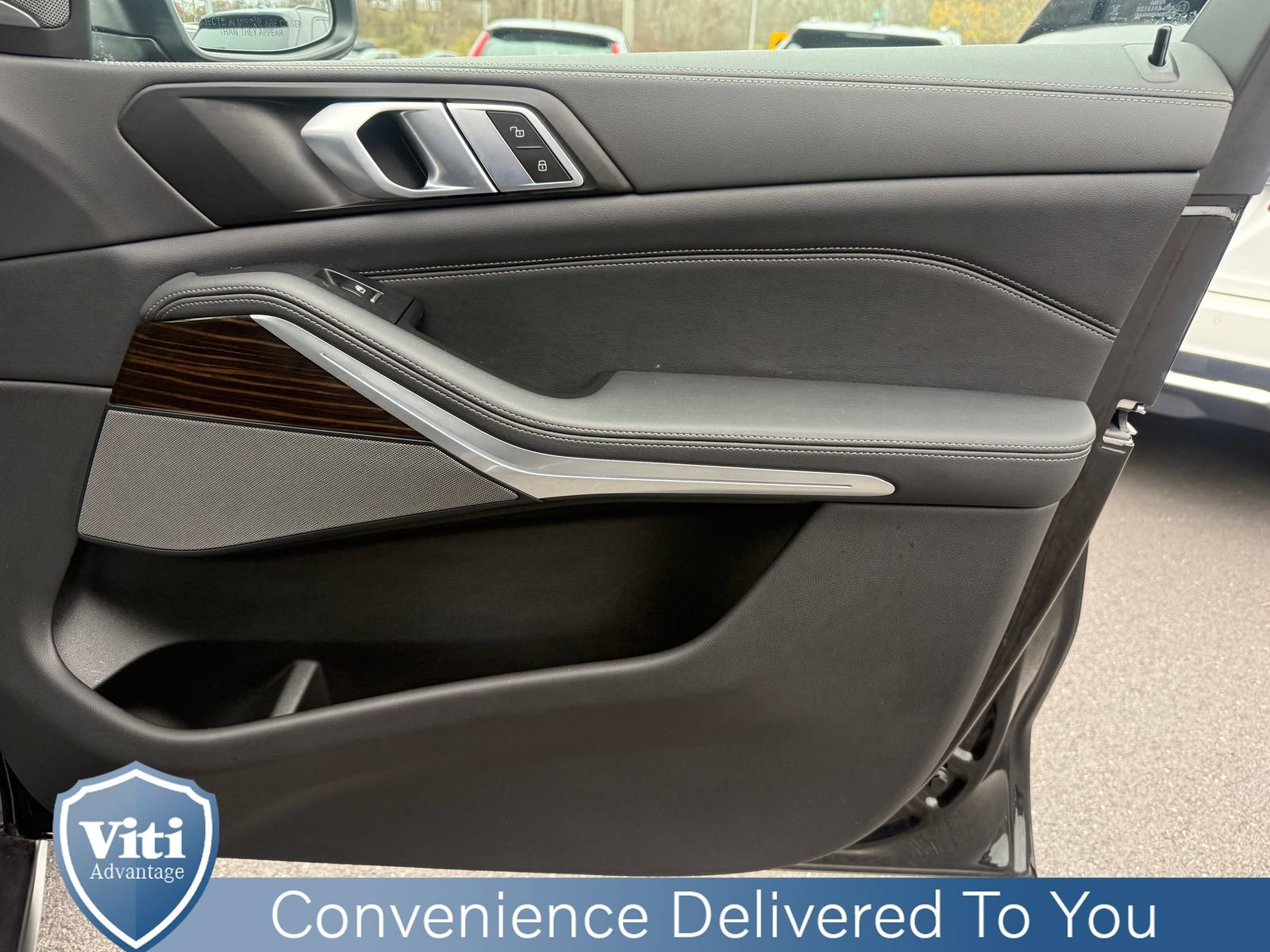 Used 2024 BMW X5 xDrive40i w/ Premium Package image 29