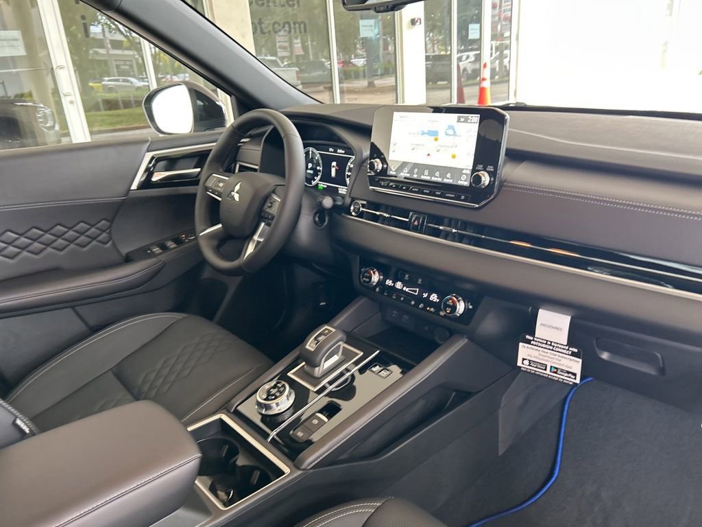 New 2025 Mitsubishi Outlander SEL Black Edition image 23