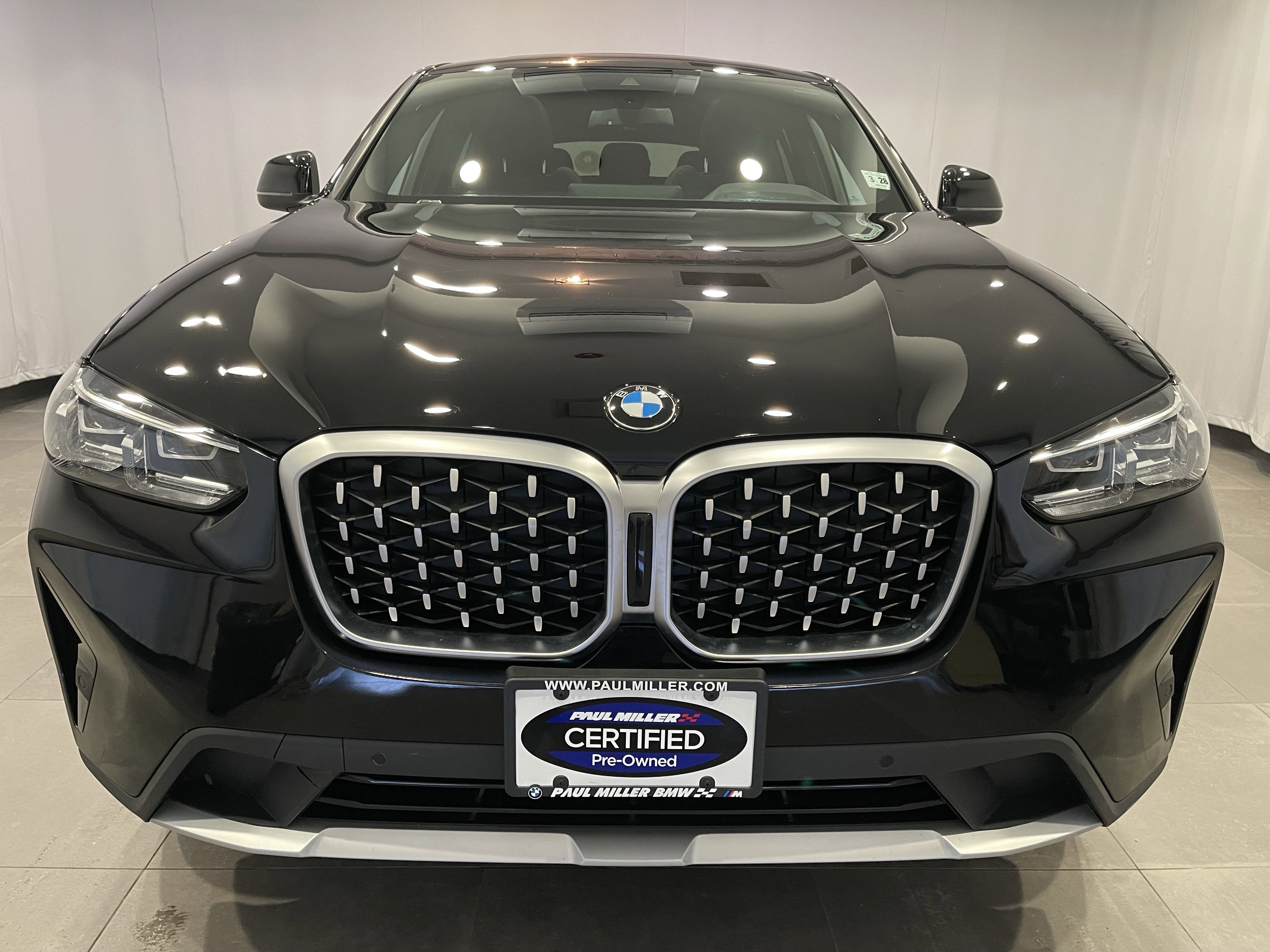 Used 2023 BMW X4 xDrive30i w/ Premium Package image 2