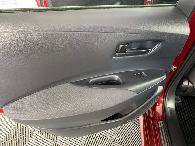 Used 2025 Toyota Corolla LE FWD image 25