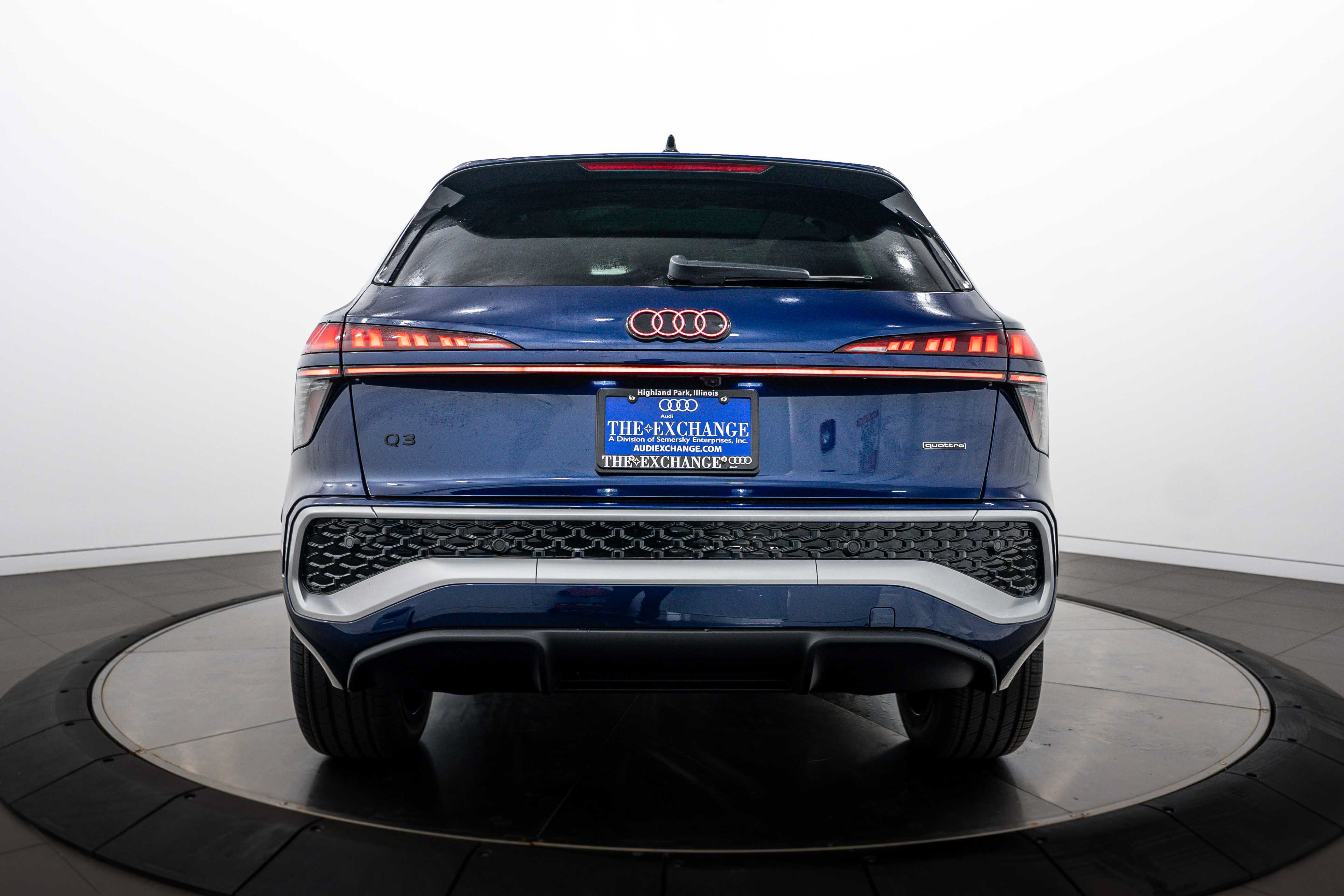 New 2026 Audi Q3 quattro 2.0T AWD/4WD image 19