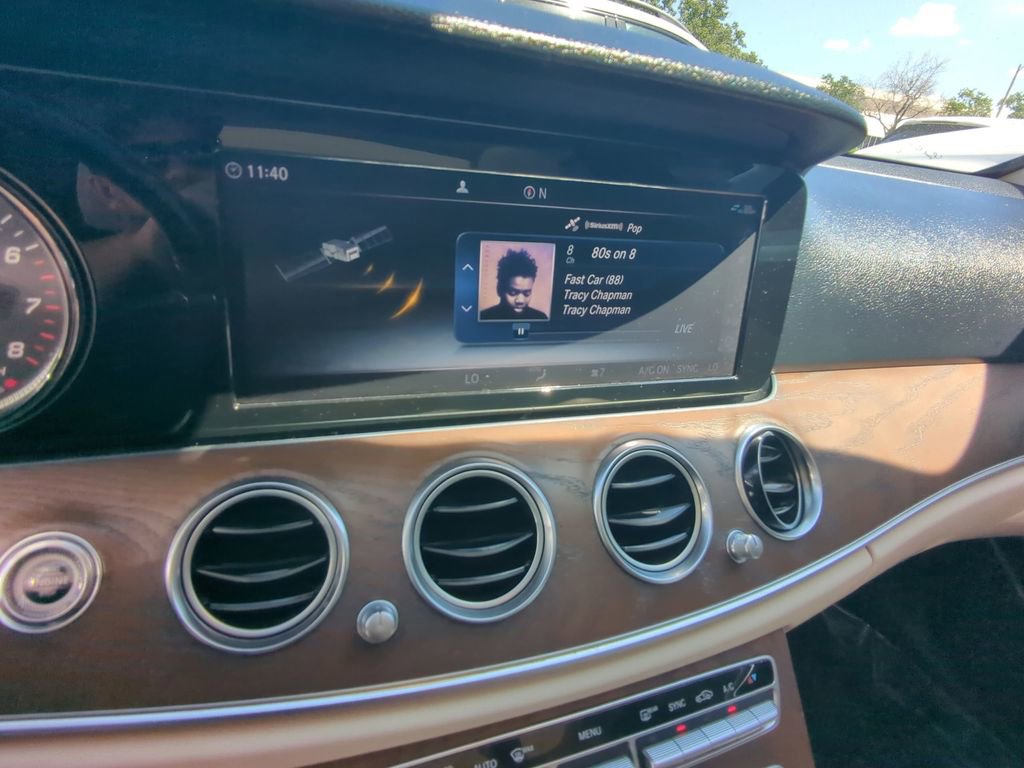 Used 2019 Mercedes-Benz E 300 image 6