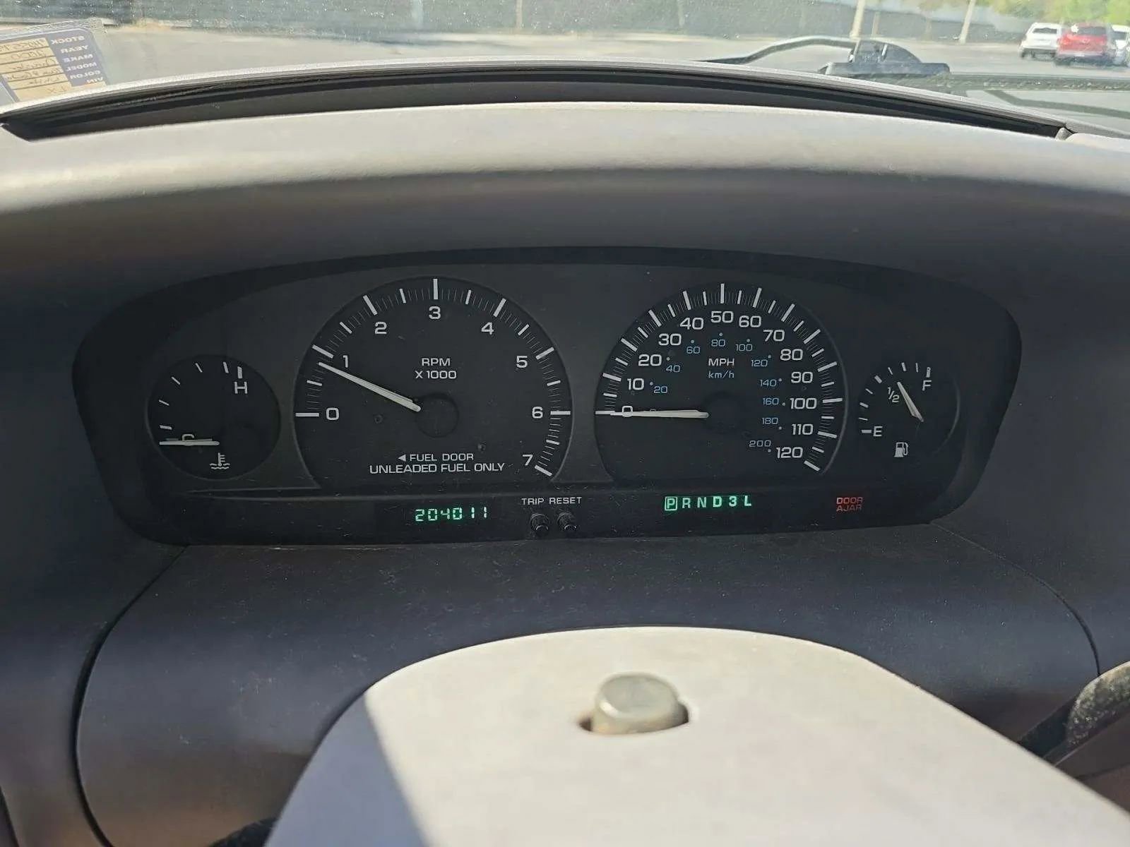 Used 2000 Chrysler Town & Country LX image 7