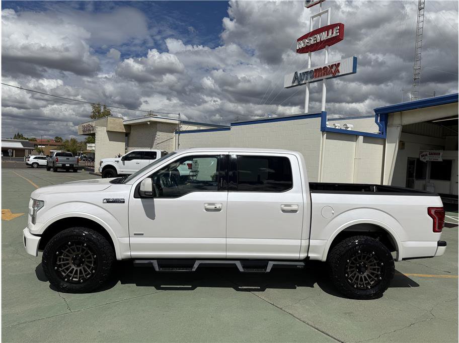 Used 2016 Ford F150 Lariat w/ Equipment Group 502A Luxury AWD/4WD image 9