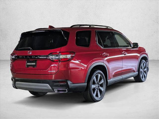 Used 2025 Honda Pilot Touring image 5