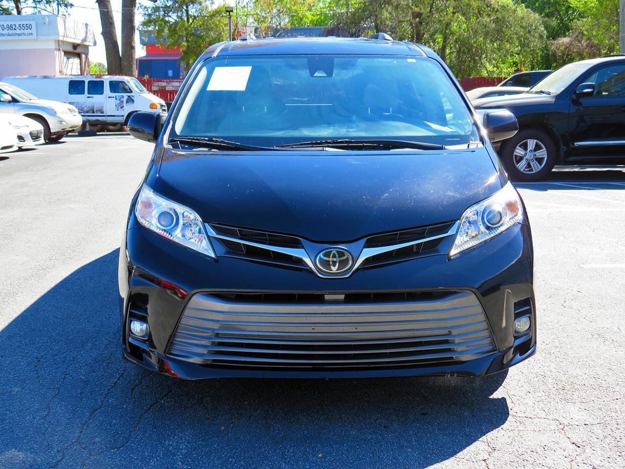 Used 2019 Toyota Sienna XLE FWD image 4