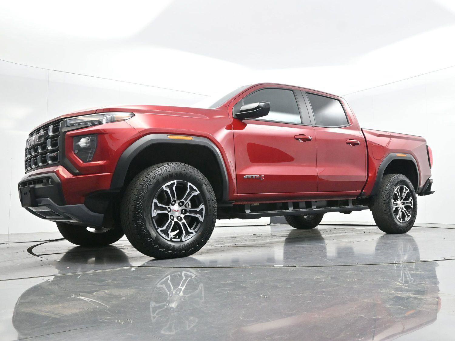 Used 2024 GMC Canyon AT4 w/ Canyon Safety Plus Package AWD/4WD image 40