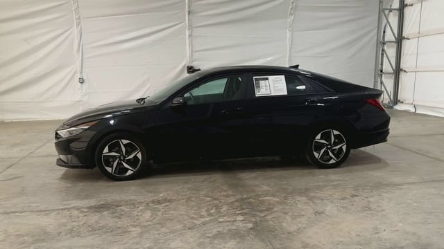 Used 2023 Hyundai Elantra SEL w/ Convenience Package FWD image 9