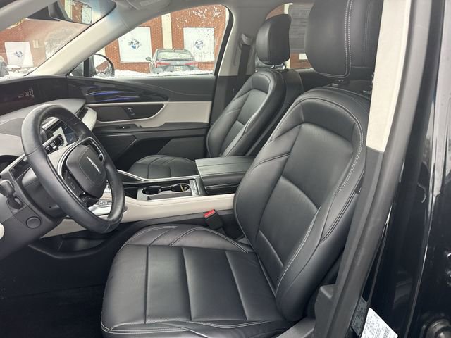 Used 2024 Lincoln Nautilus Premier image 15