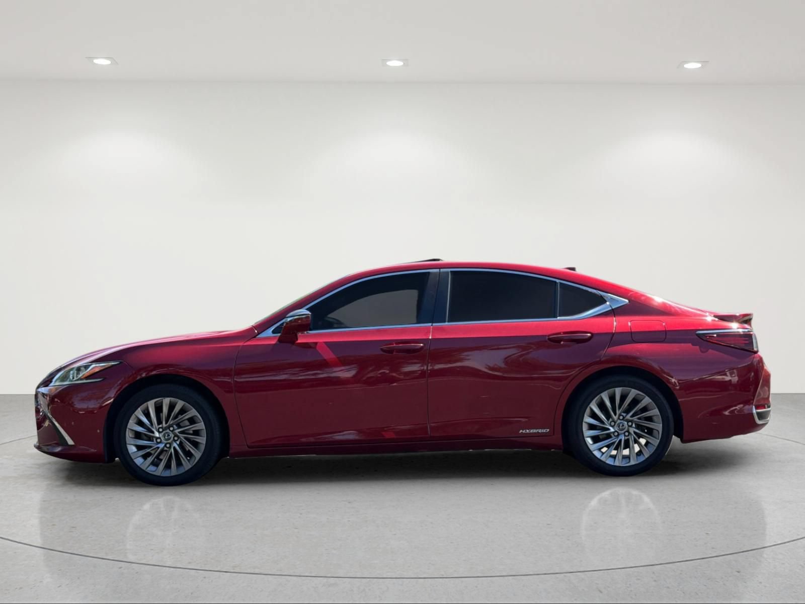 Used 2019 Lexus ES 300h w/ Accessory Package 2 FWD image 2