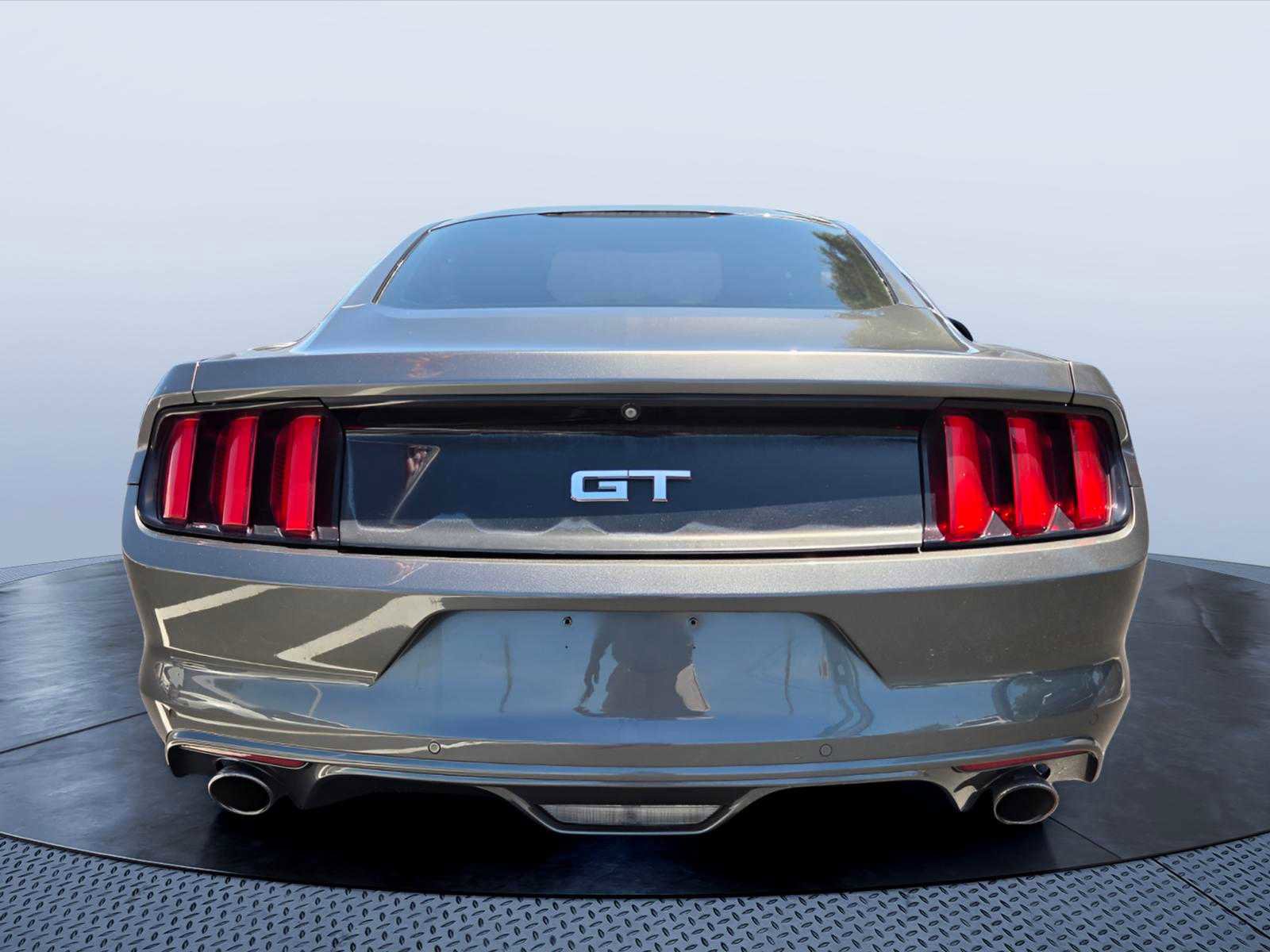 Used 2016 Ford Mustang GT RWD image 5