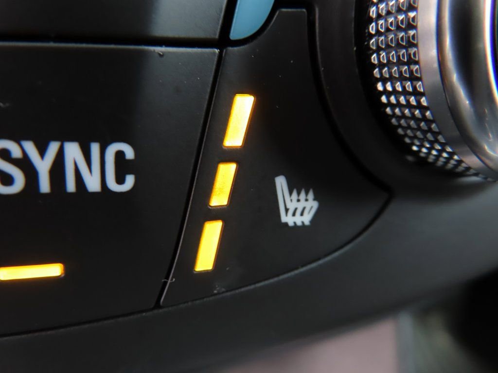 Used 2023 Chevrolet Traverse LT image 7