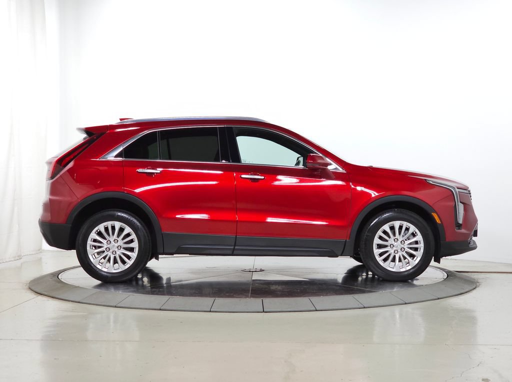Certified 2024 Cadillac XT4 Luxury w/ Cold Weather Package AWD/4WD image 9