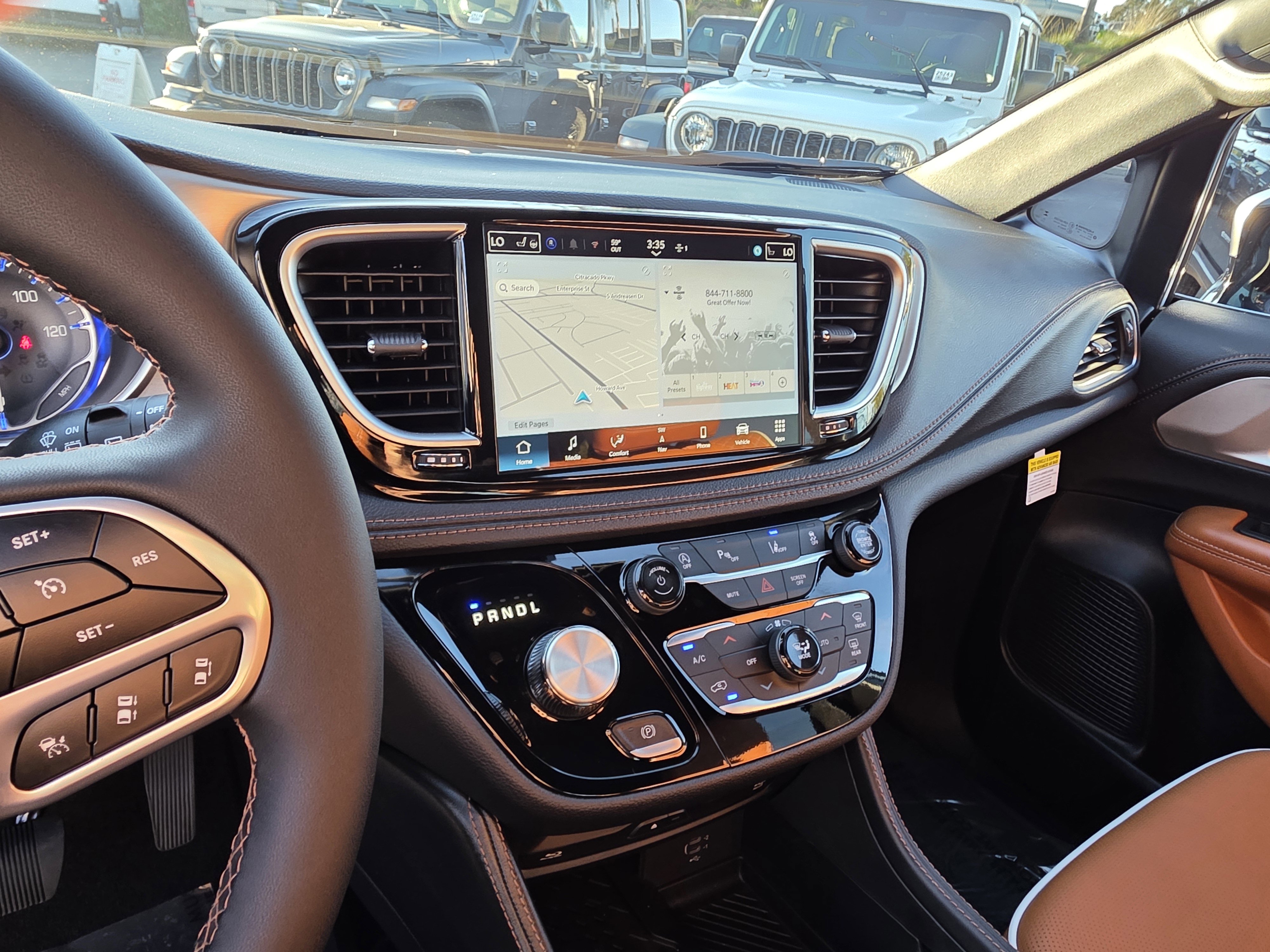 New 2026 Chrysler Pacifica Pinnacle image 15