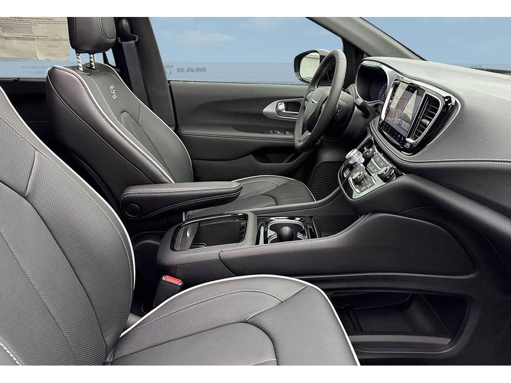 New 2026 Chrysler Pacifica Limited w/ S Appearance Package image 20