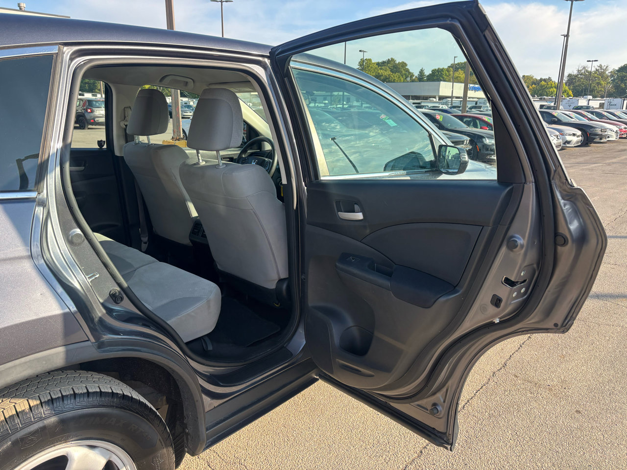 Used 2016 Honda CR-V LX image 11