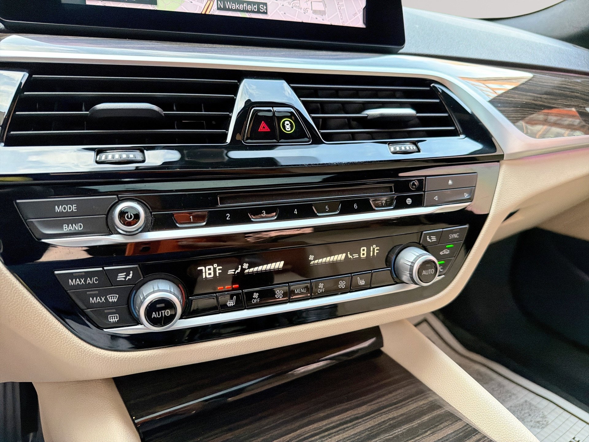 Used 2019 BMW 530i xDrive w/ Convenience Package AWD/4WD image 17