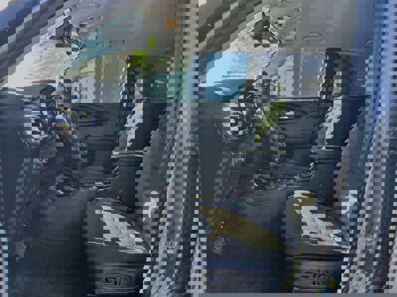 Used 2023 Chevrolet TrailBlazer LT image 3