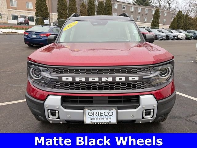 Used 2025 Ford Bronco Sport Badlands image 2