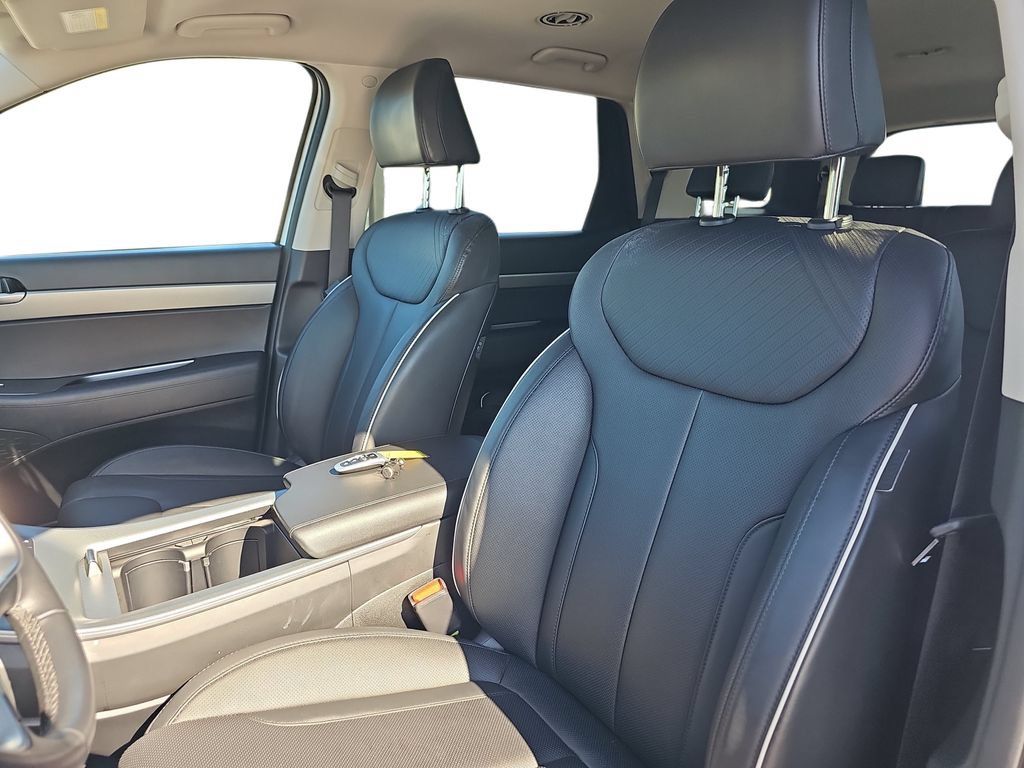 Used 2025 Hyundai Palisade SEL FWD image 15