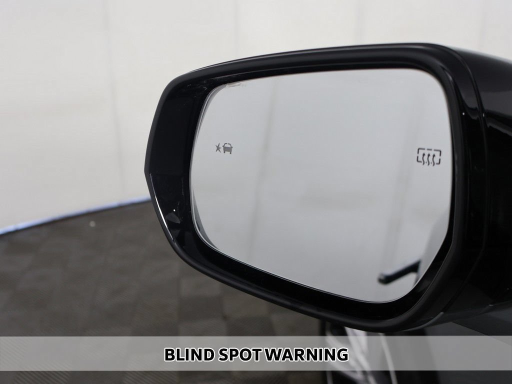 Used 2024 Cadillac Lyriq Tech RWD image 6
