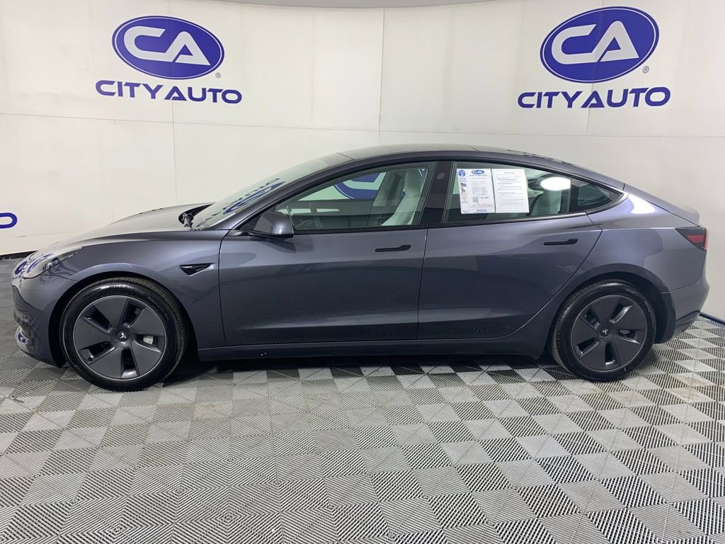 Used 2023 Tesla Model 3 Standard Range image 6