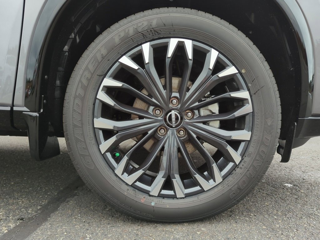 New 2026 Nissan Rogue Platinum image 9