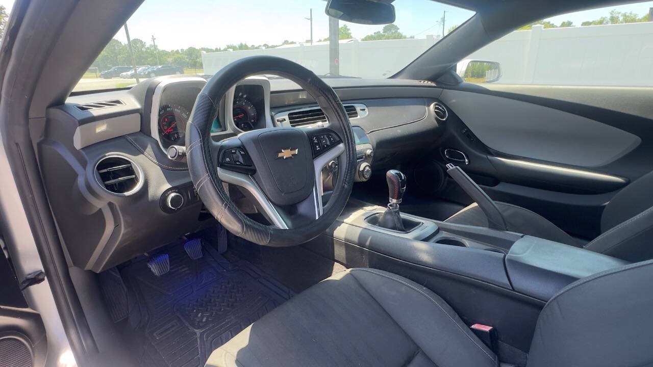 Used 2015 Chevrolet Camaro LS RWD image 14