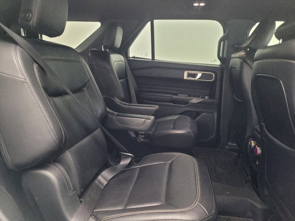 Used 2020 Ford Explorer XLT w/ Equipment Group 202A image 19