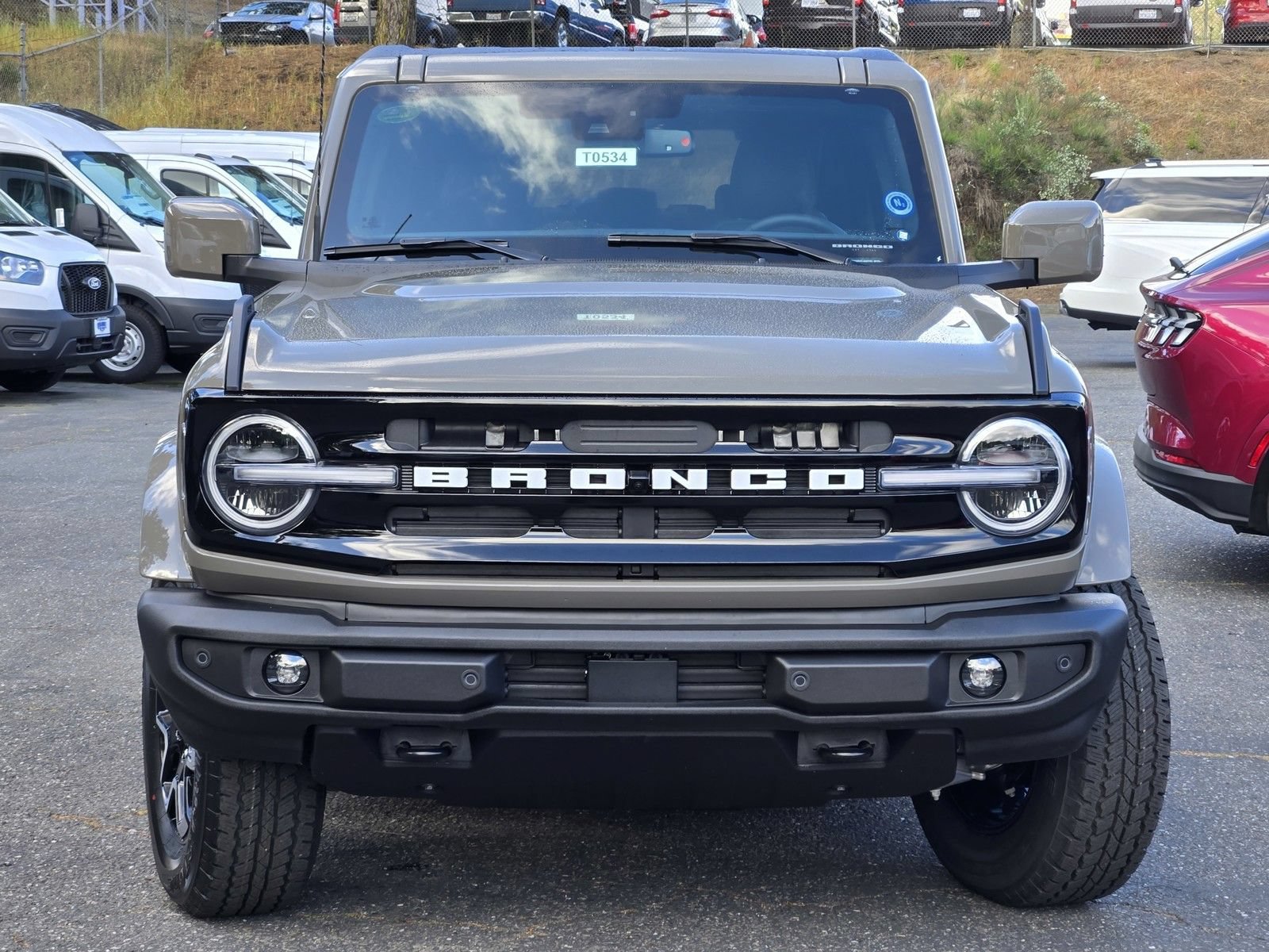 New 2026 Ford Bronco Outer Banks AWD/4WD image 3