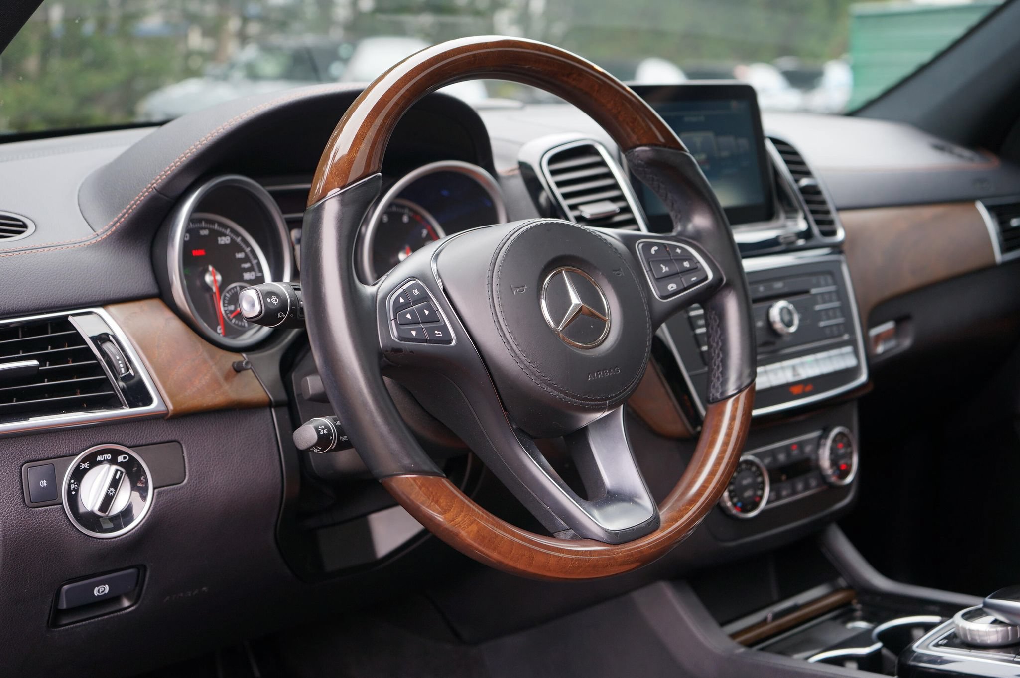 Used 2017 Mercedes-Benz GLS 550 4MATIC image 14