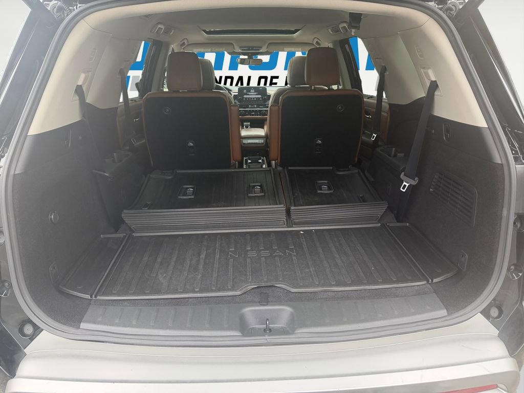 Used 2023 Nissan Pathfinder Platinum image 21