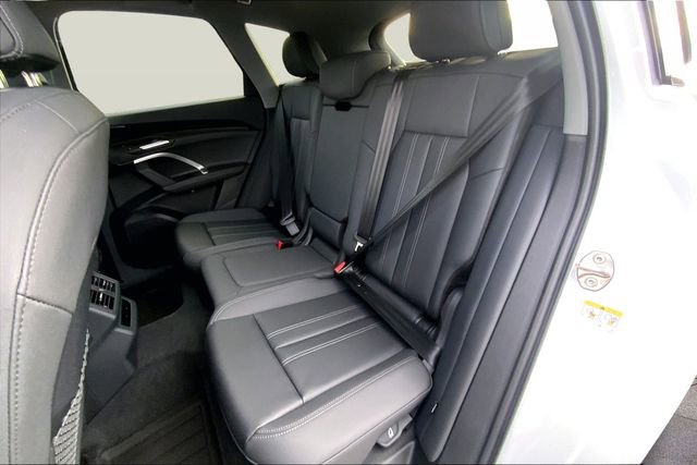 New 2025 Audi Q5 Premium image 9