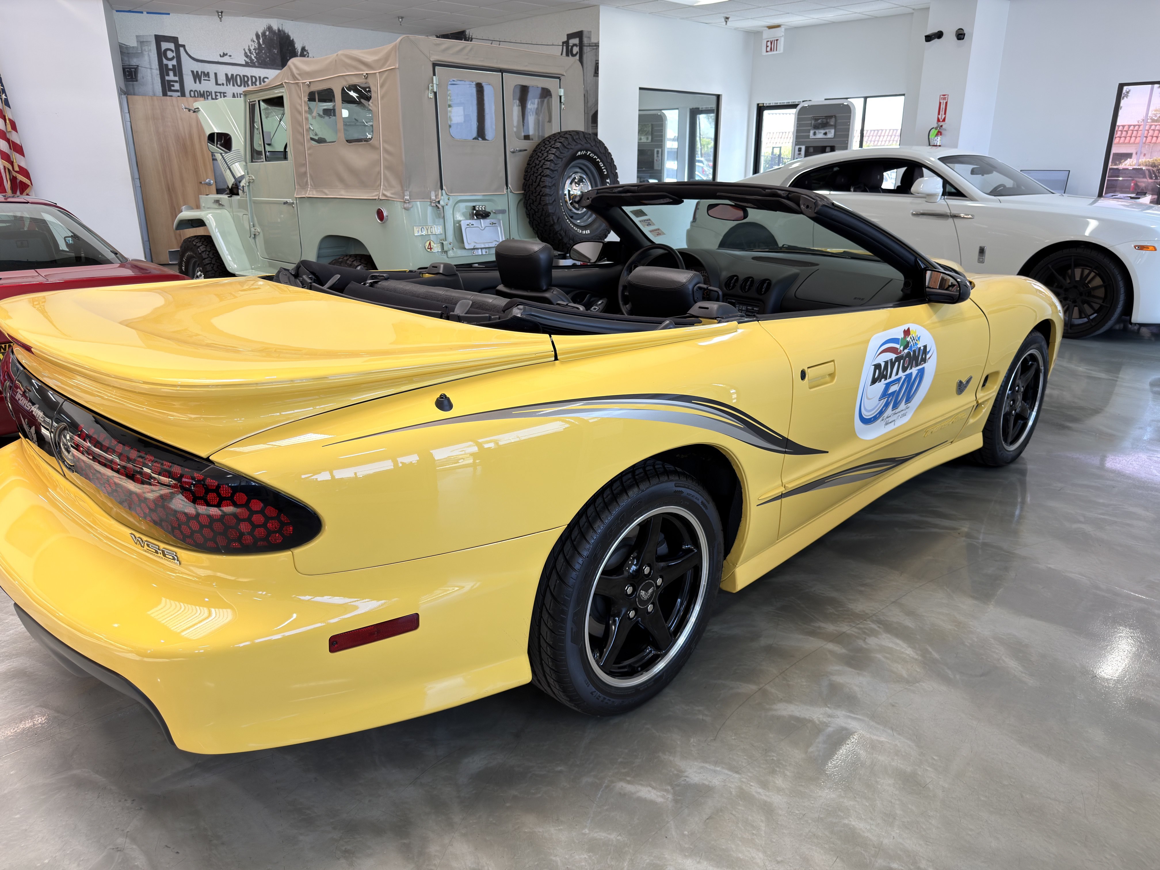 Used 2002 Pontiac Firebird Trans Am RWD image 9