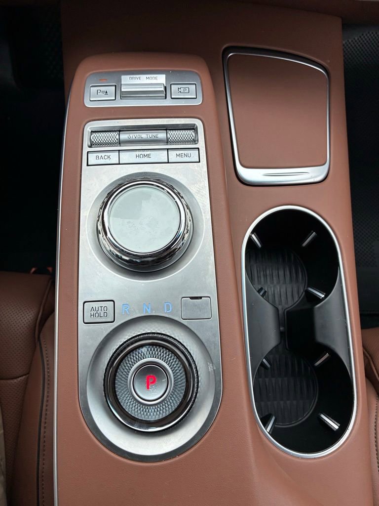 Used 2023 Genesis GV70 2.5T w/ Advanced Package image 36