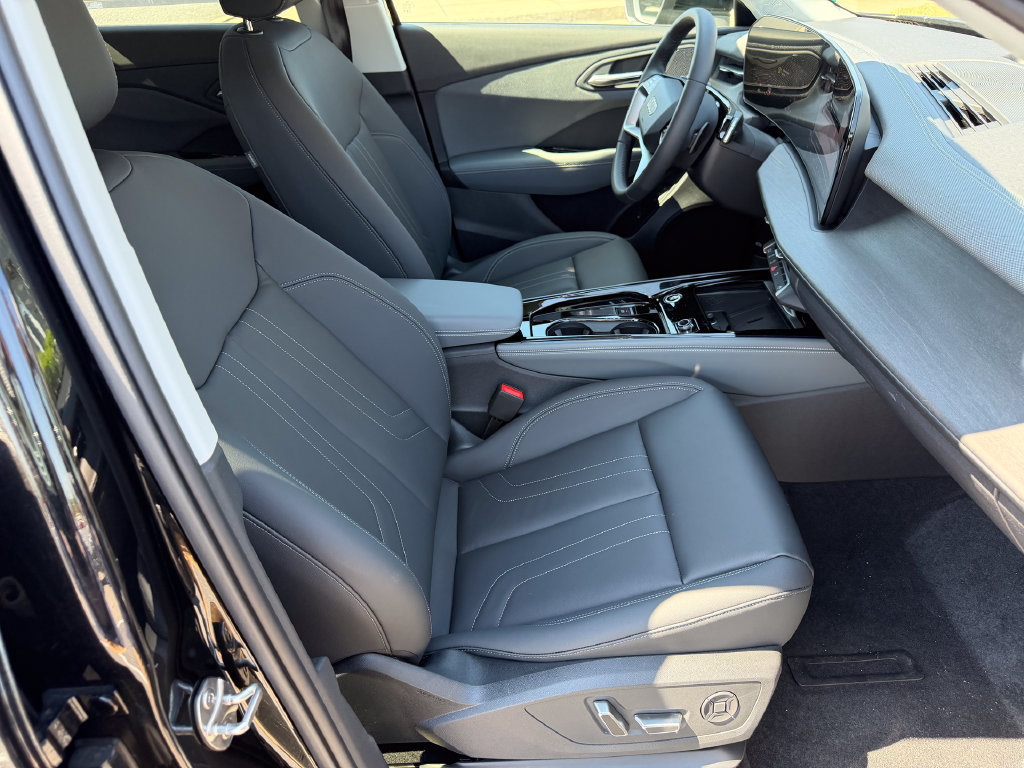 New 2026 Audi Q3 quattro 2.0T AWD/4WD image 9