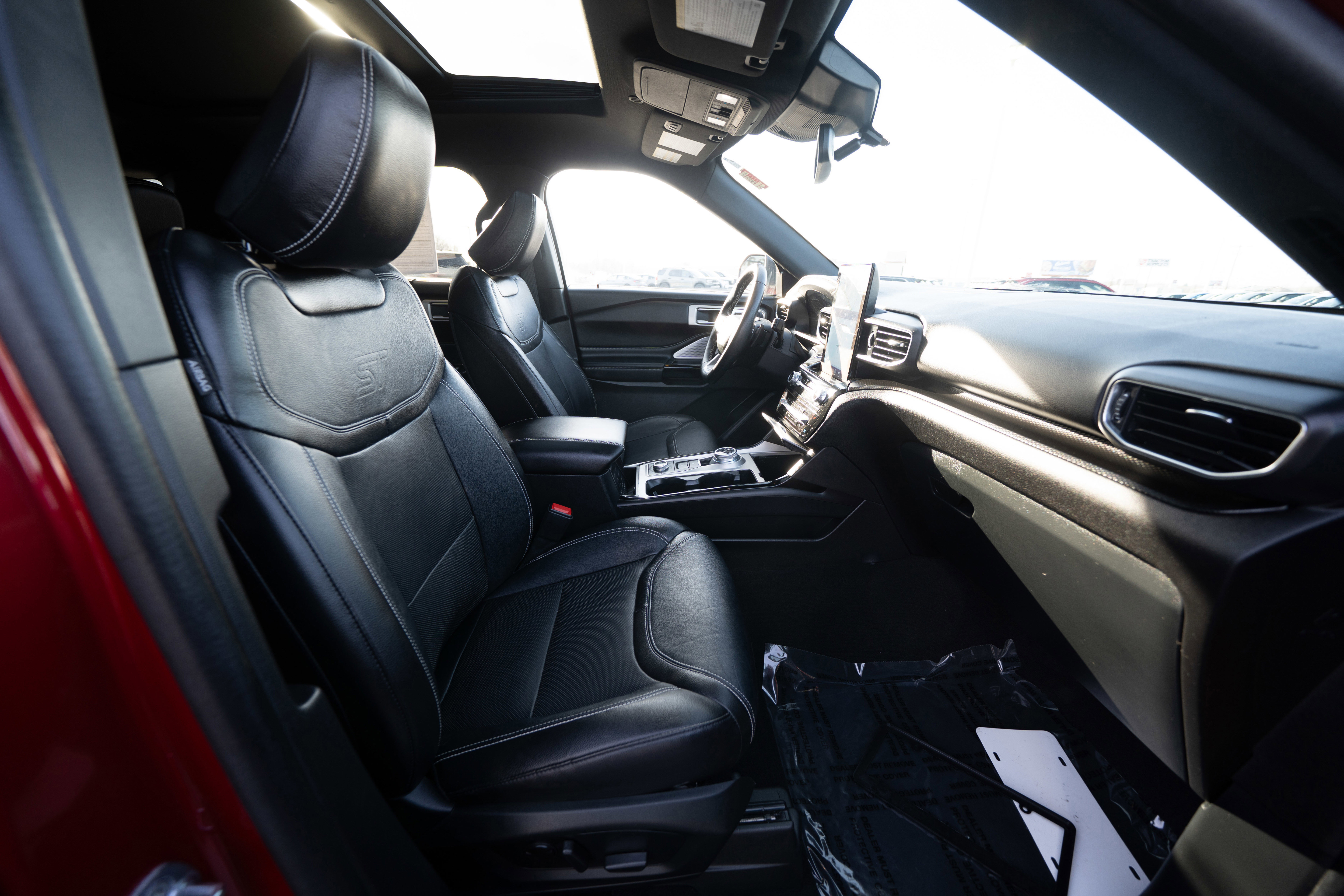 Used 2023 Ford Explorer ST w/ Equipment Group 401A image 27