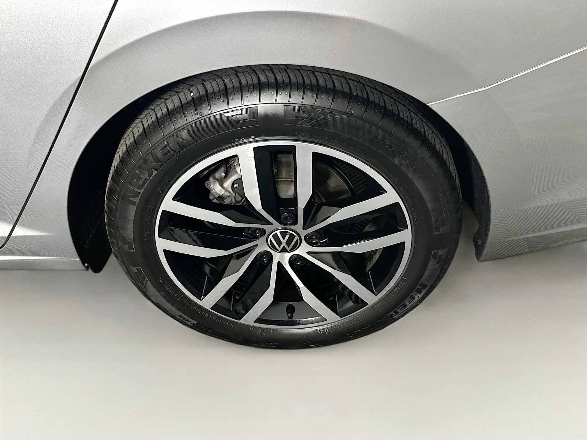 Used 2025 Volkswagen Jetta SE image 11