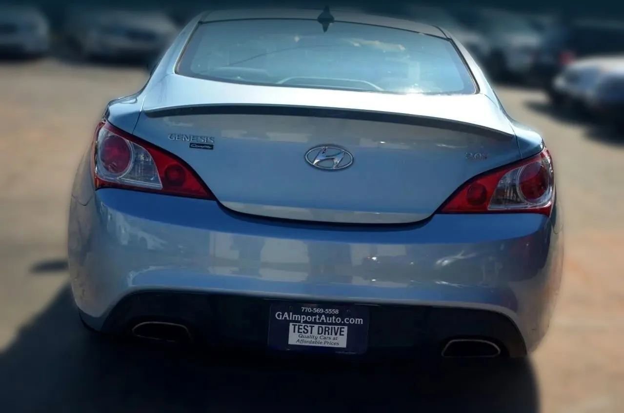 Used 2011 Hyundai Genesis 2.0T image 9