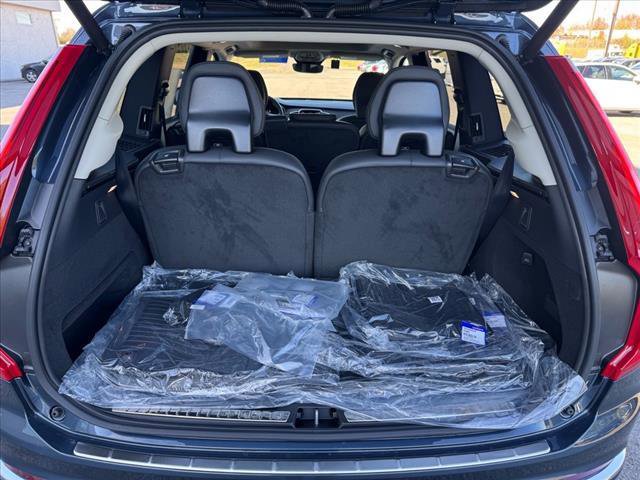 New 2025 Volvo XC90 T8 Plus w/ Protection Package Premier image 24