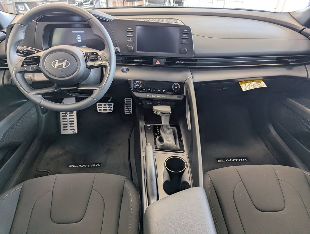 Certified 2026 Hyundai Elantra Sport FWD image 8