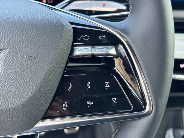 New 2027 Cadillac Optiq Sport w/ LPO, Floor Liner Package AWD/4WD image 26