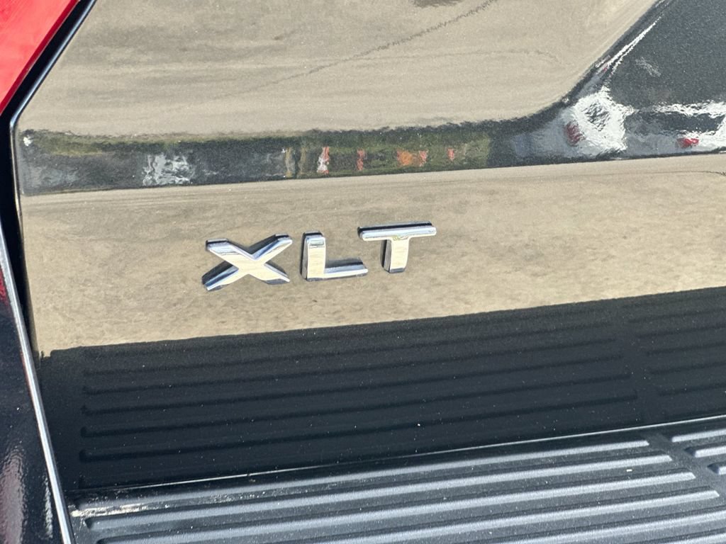 Used 2019 Ford Expedition Max XLT w/ Equipment Group 202A RWD image 9