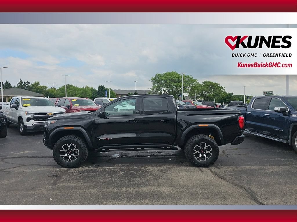 Used 2025 GMC Canyon AT4 w/ AT4X Package AWD/4WD image 9