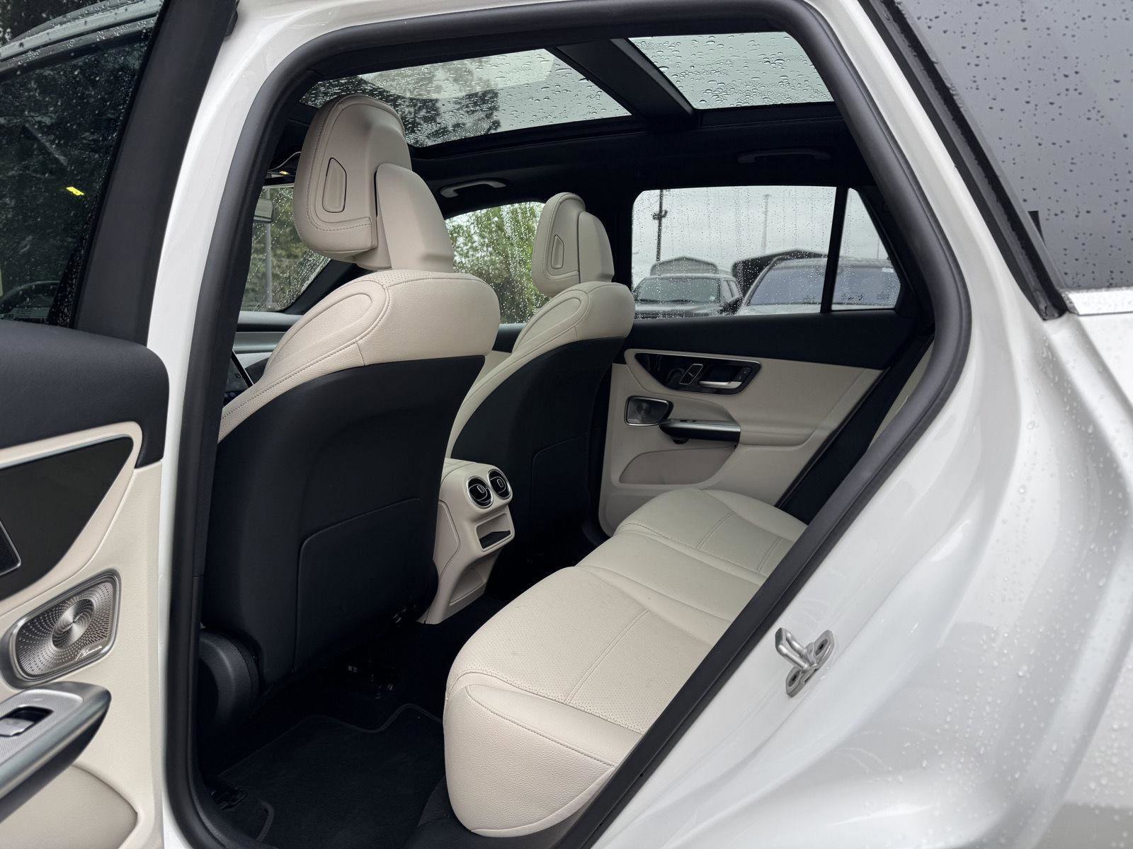 Certified 2025 Mercedes-Benz GLC 300 image 17