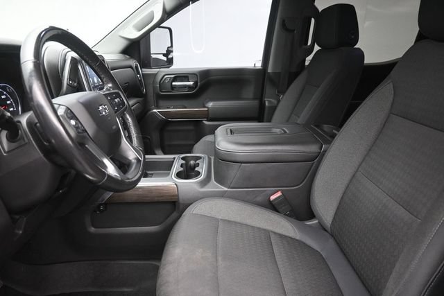 Used 2019 Chevrolet Silverado 1500 LT Trail Boss AWD/4WD image 16
