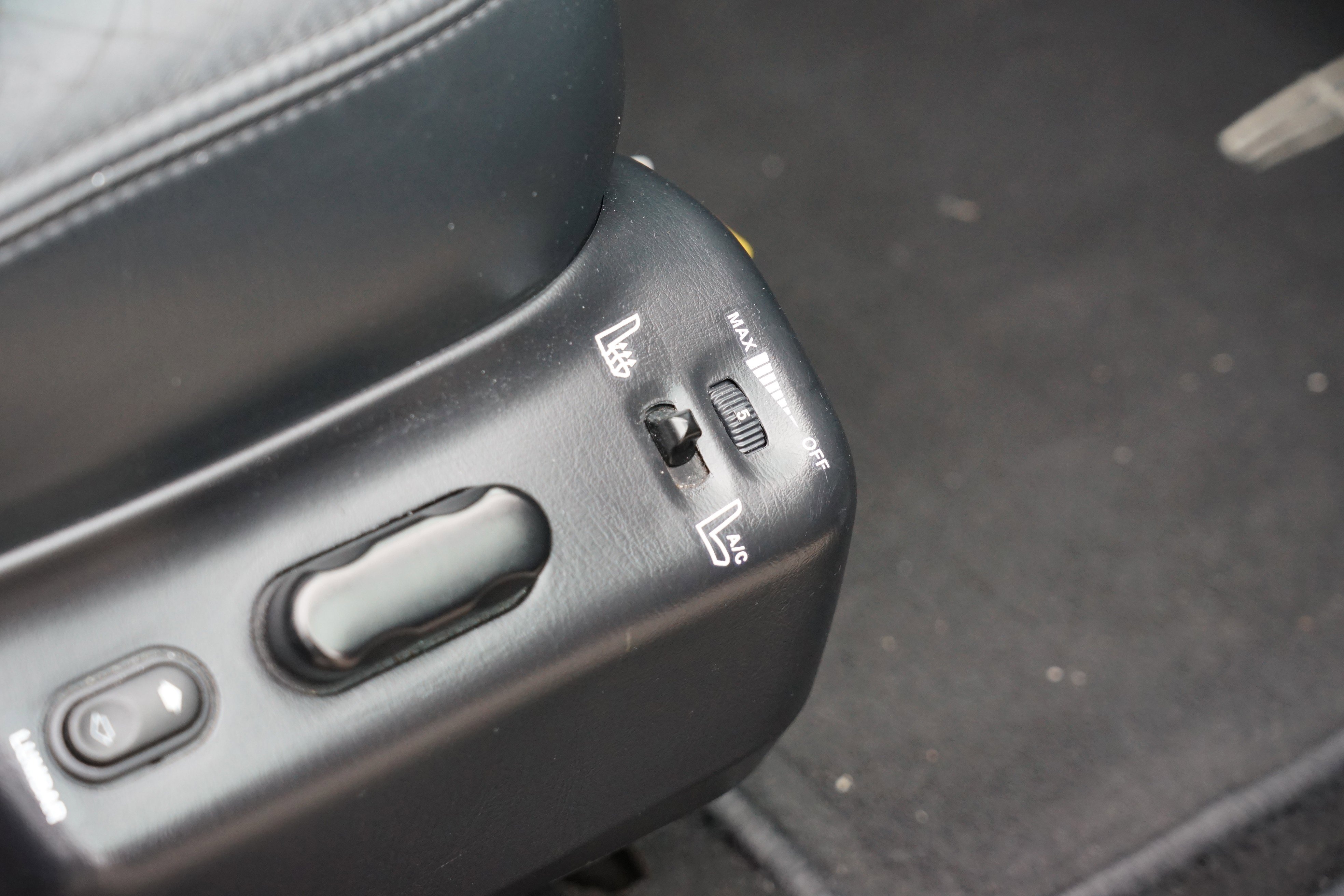 Used 2002 Lincoln Blackwood image 28