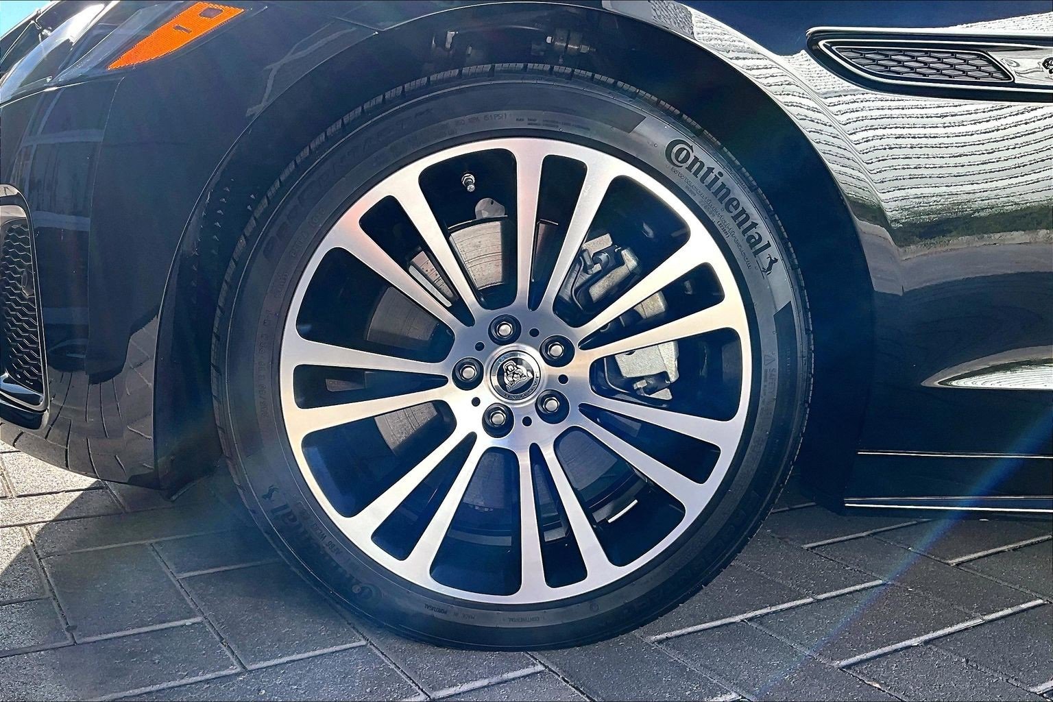 Used 2024 Jaguar XF R-Dynamic SE image 8